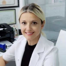 Resmi büyüt: Elif Bağış, Diş Hekimi İzmir