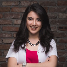 Resmi büyüt: Nilay Kömür, Diş Hekimi Bursa