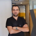 Burak Metin, Diş Hekimi İzmir