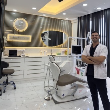 Resmi büyüt: Gökhan Özgür, Diş Hekimi İzmir