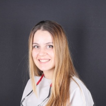 Resmi büyüt: Bikem Biriciktürk, Diş Hekimi Bursa