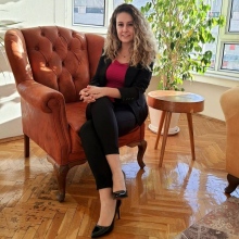 Resmi büyüt: Zehra Mezgil, Psikolojik Danışma ve Rehberlik Antalya