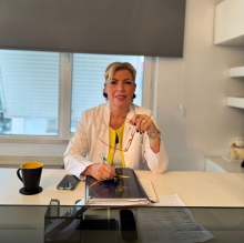 Resmi büyüt: Nihal Sibel Özer, Sertifikalı Medikal Estetik Adana