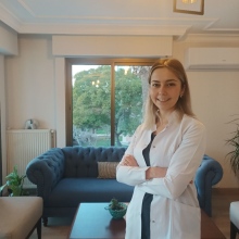 Resmi büyüt: Ece Ataman Cenk, Diş Hekimi İzmir