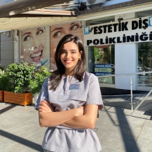 Resmi büyüt: Nehir Alper, Diş Hekimi Adana