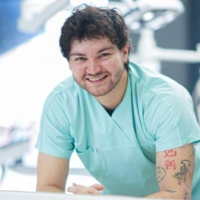 Resmi büyüt: İ. Deniz Kahraman, Diş Hekimi Antalya