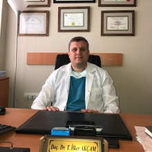 Resmi büyüt: Tevfik İlker Akçam, Göğüs Cerrahisi Bornova