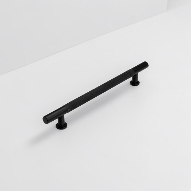 Knurled Aluminium Black Traditional Handle | Traditional Handles Knurled Aluminium Black Traditional Handle | Traditional Handles