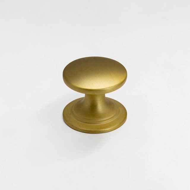 Windsor Satin Brass Traditional Knob | Traditional Knobs