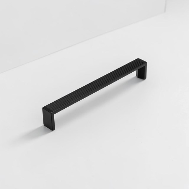Bergamo Matt Black Traditional Handle | Traditional Handles