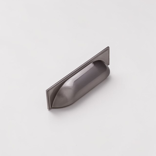 Windsor Shell Brushed Nickel Traditional Handle | Traditional Handles