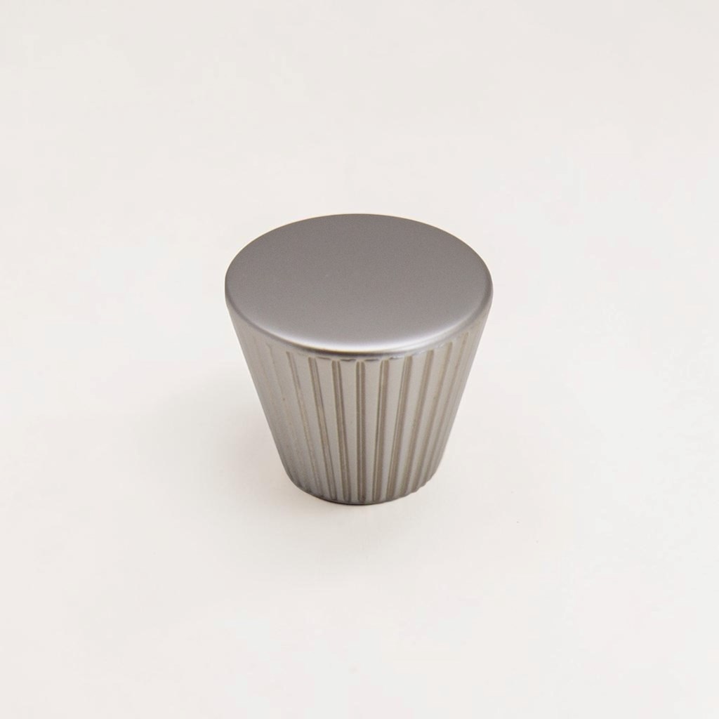 Bergamo Polished Chrome Traditional Knob | Traditional Knobs