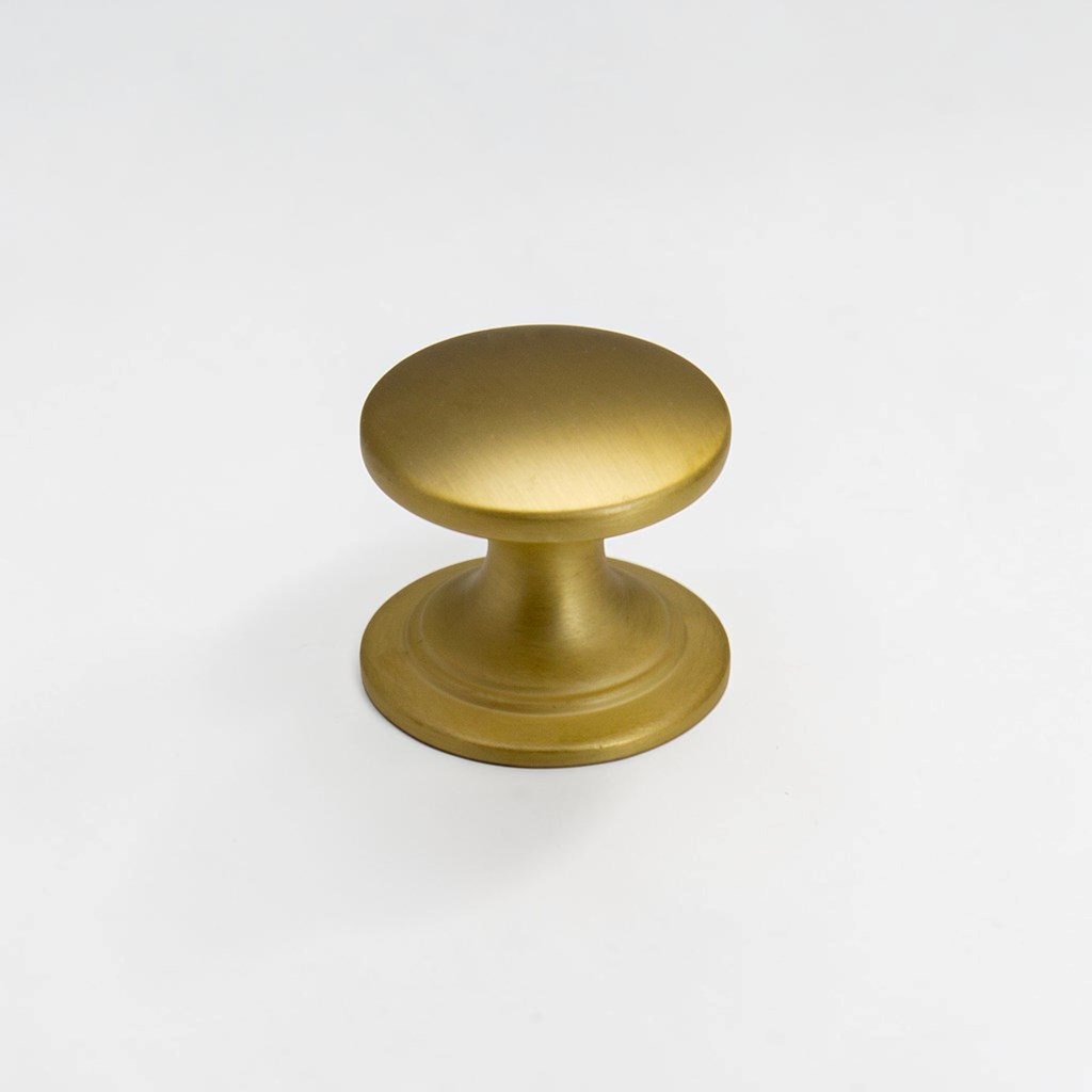 Windsor Satin Brass Traditional Knob | Traditional Knobs