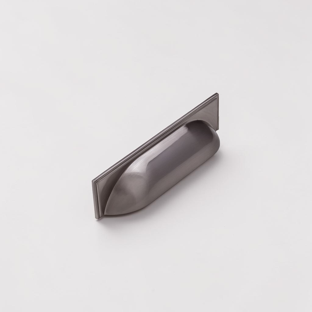 Windsor Shell Brushed Nickel Traditional Handle | Traditional Handles