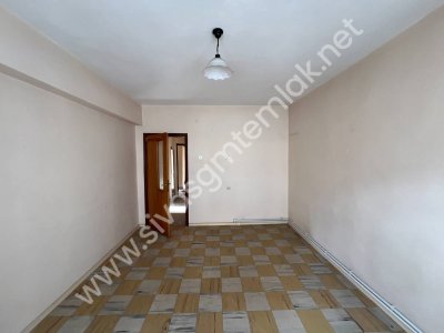 SİVAS GMT EMLAK'TAN ŞEHİR MERKEZİ FIRSAT KELEPİR UYGUN 2+1 DAİRE