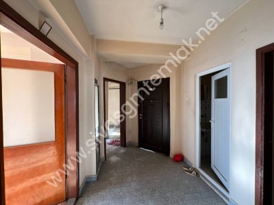 SİVAS GMT EMLAK'TAN ŞEHİR MERKEZİ FIRSAT KELEPİR UYGUN 2+1 DAİRE