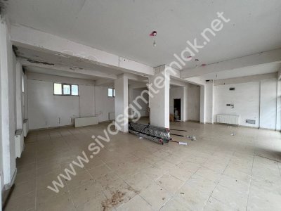 SİVAS GMT EMLAK'TAN MEHMETAKİFERSOY MAHALLE KİRALIK 115M2 DÜKKAN