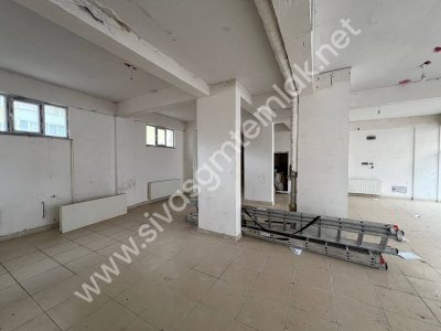 SİVAS GMT EMLAK'TAN MEHMETAKİFERSOY MAHALLE KİRALIK 115M2 DÜKKAN
