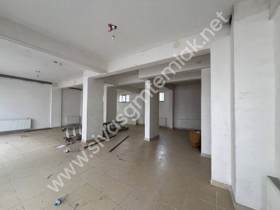 SİVAS GMT EMLAK'TAN MEHMETAKİFERSOY MAHALLE KİRALIK 115M2 DÜKKAN