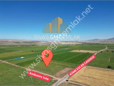http://www.sivasgmtemlak.net/tr/sivas-gmt-emlak-merkez15km-kizilkavraz-cad-5308m2-tektapu-tarla-29357e