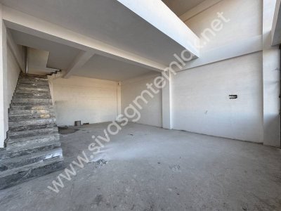 SİVAS GMT EMLAK 4.EYLÜL SAN.SİT KİRALIK SIFIR UYGUN 300M2 DÜKKAN