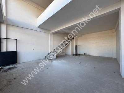 SİVAS GMT EMLAK 4.EYLÜL SAN.SİT KİRALIK SIFIR UYGUN 300M2 DÜKKAN