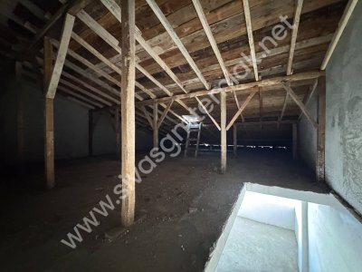 SİVAS GMT EMLAK 4.EYLÜL SAN.SİT KİRALIK SIFIR UYGUN 300M2 DÜKKAN