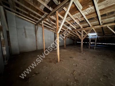 SİVAS GMT EMLAK 4.EYLÜL SAN.SİT KİRALIK SIFIR UYGUN 300M2 DÜKKAN