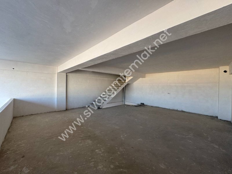 SİVAS GMT EMLAK 4.EYLÜL SAN.SİT KİRALIK SIFIR UYGUN 300M2 DÜKKAN