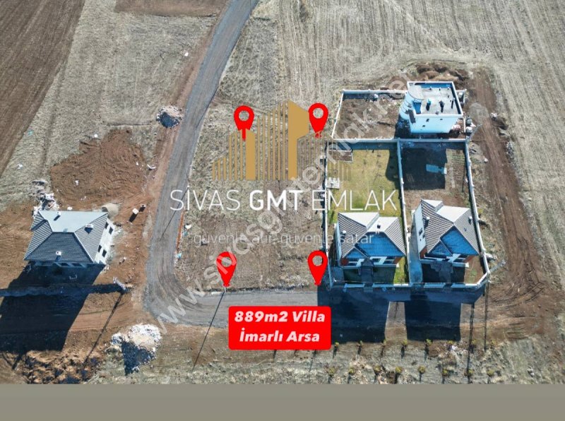 SİVAS GMT EMLAK'TAN ESENYURT SATLIK889M2 VİLLA İMARLI UYGUN ARSA