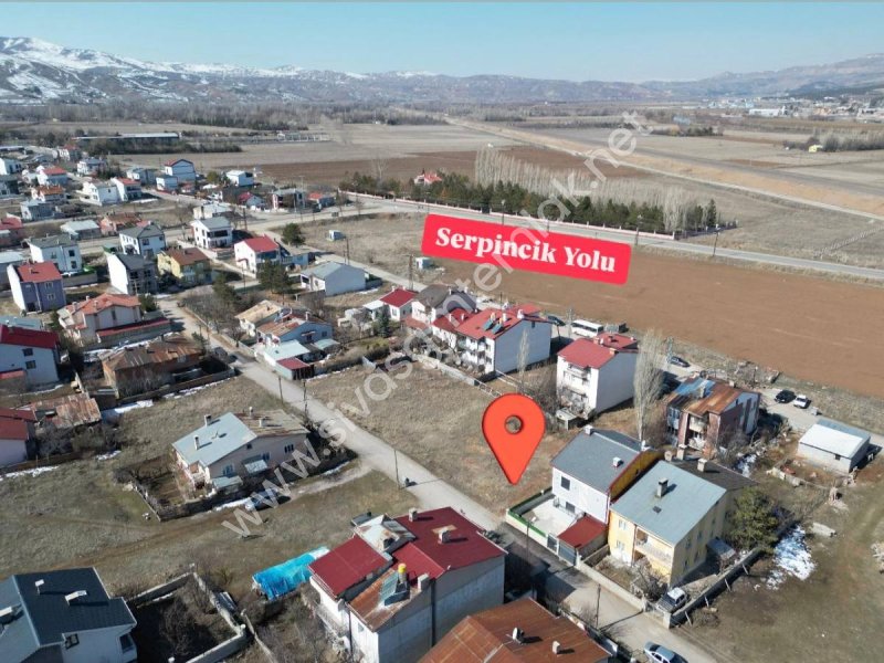 SİVAS GMT EMLAK'TAN KARŞIYAKA'DA VİLLA İMARLI 280M2 SATILIK ARSA
