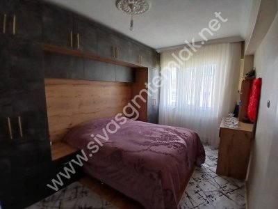 SİVAS GMT EMLAK'TAN YENİNUMUNE CİVARI SATILIK FULL YAPILI DAİRE