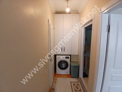 SİVAS GMT EMLAK'TAN YENİNUMUNE CİVARI SATILIK FULL YAPILI DAİRE