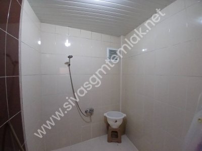 SİVAS GMT EMLAK'TAN YENİNUMUNE CİVARI SATILIK FULL YAPILI DAİRE