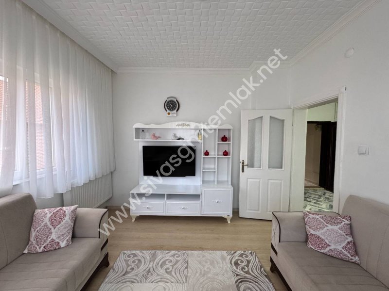 SİVAS GMT EMLAK'TAN FATİHMAHALLE SATLIK FULL 2.KATLI MÜSTAKİL EV