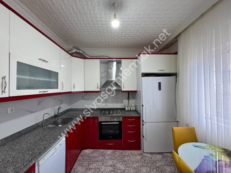 SİVAS GMT EMLAK'TAN FATİHMAHALLE SATLIK FULL 2.KATLI MÜSTAKİL EV