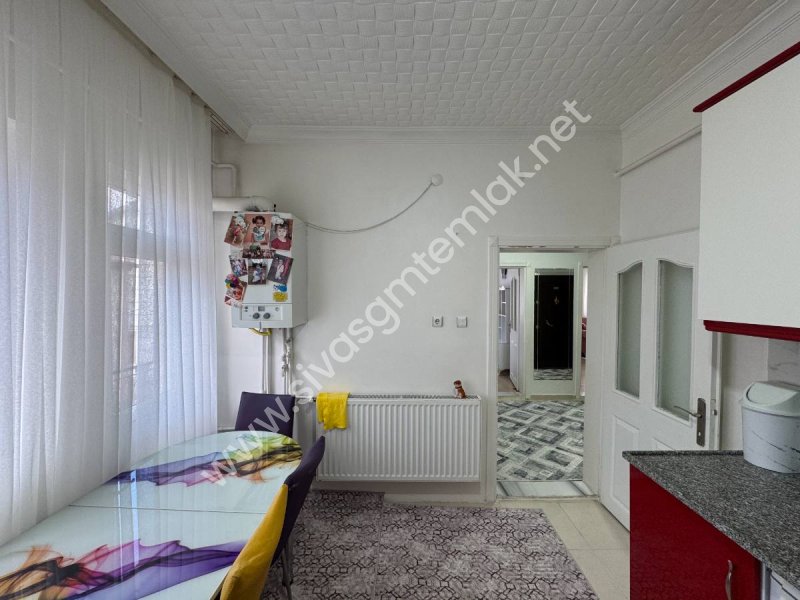 SİVAS GMT EMLAK'TAN FATİHMAHALLE SATLIK FULL 2.KATLI MÜSTAKİL EV