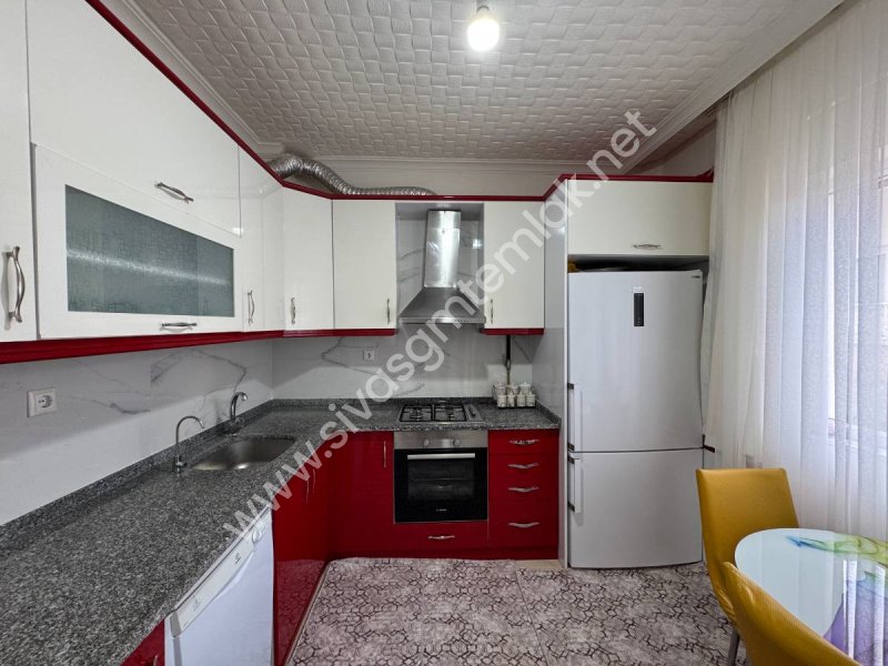 SİVAS GMT EMLAK'TAN FATİHMAHALLE SATLIK FULL 2.KATLI MÜSTAKİL EV