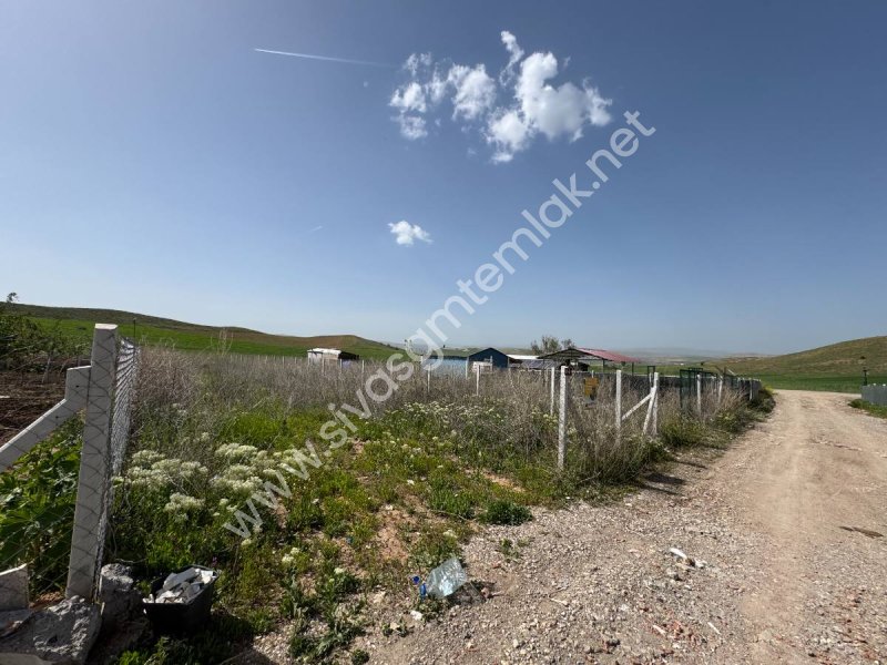 SİVAS GMT EMLAK'TAN İŞHAN'DA SATLIK 570 M2 HİSSELİ HOBBY BAHÇESİ