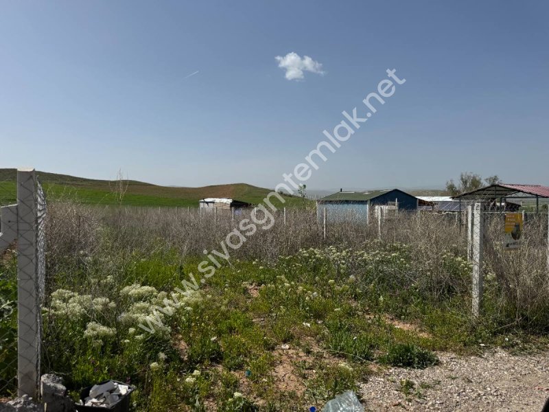 SİVAS GMT EMLAK'TAN İŞHAN'DA SATLIK 570 M2 HİSSELİ HOBBY BAHÇESİ