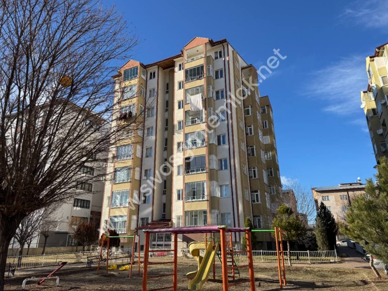 SİVAS GMT EMLAK'TAN ASYAKENTSİTESİ SATILIK 7.KAT 3+1 UYGUN DAİRE