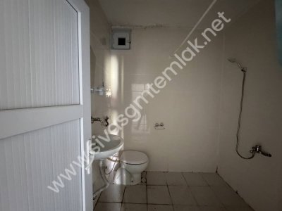 SİVAS GMT EMLAK'TAN ASYAKENTSİTESİ SATILIK 7.KAT 3+1 UYGUN DAİRE