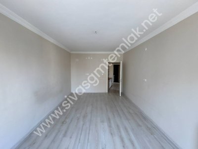 SİVAS GMT EMLAK'TAN ÇİÇEKLİMAH SATILIK FULL YAPI 2+1 UYGUN DAİRE