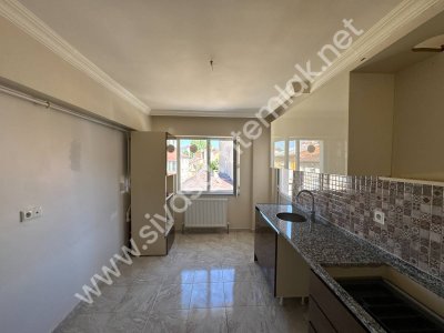 SİVAS GMT EMLAK'TAN ÇİÇEKLİMAH SATILIK FULL YAPI 2+1 UYGUN DAİRE