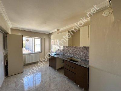 SİVAS GMT EMLAK'TAN ÇİÇEKLİMAH SATILIK FULL YAPI 2+1 UYGUN DAİRE