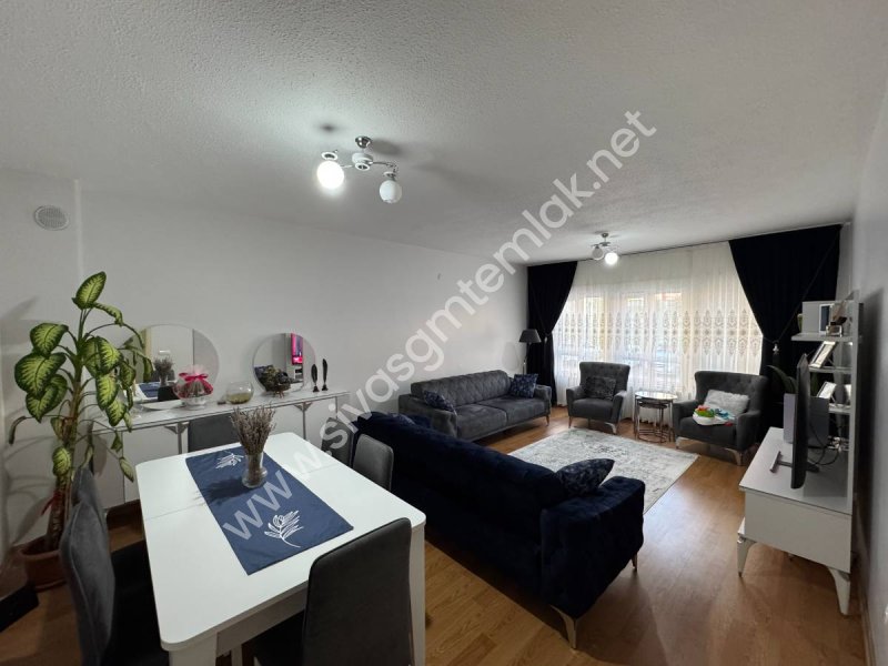 SİVAS GMT EMLAK ÖZBELSANTOKİ SATLIK ARAKAT FULL YAPILI 3+1 DAİRE
