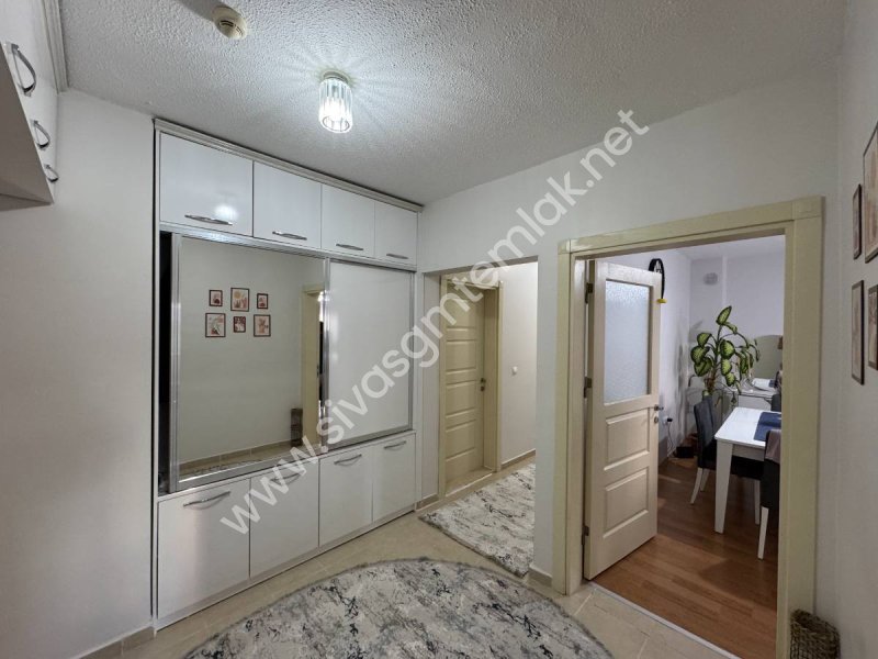 SİVAS GMT EMLAK ÖZBELSANTOKİ SATLIK ARAKAT FULL YAPILI 3+1 DAİRE
