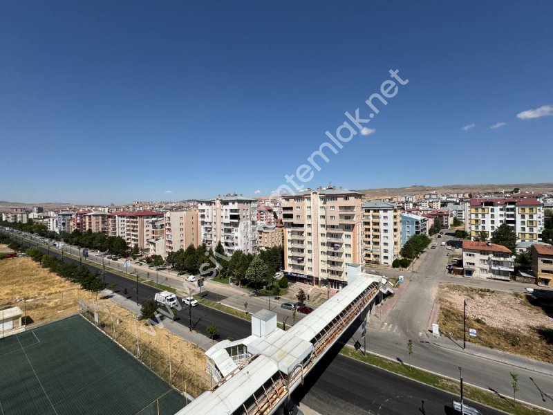 SİVAS GMT EMLAK MUHSİNYAZICIOĞLU BULVAR SATILIK 2+1 ARAKAT DAİRE
