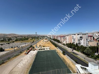 SİVAS GMT EMLAK MUHSİNYAZICIOĞLU BULVAR SATILIK 2+1 ARAKAT DAİRE