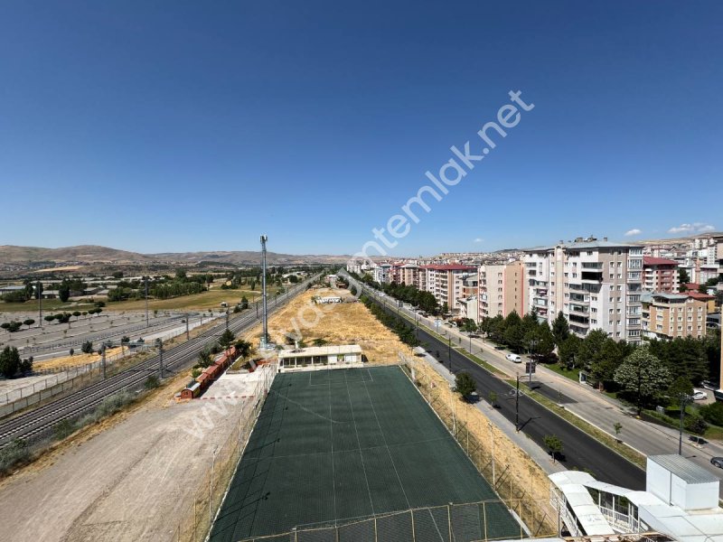 SİVAS GMT EMLAK MUHSİNYAZICIOĞLU BULVAR SATILIK 2+1 ARAKAT DAİRE